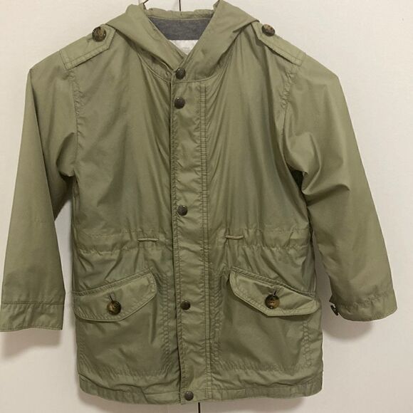 Burberry Boys Rain Jacket with Hood. Olive green Nylon. Size 4 Yr. - Picture 1 of 14